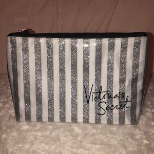 Victoria Secret Large makeup bag 🖤